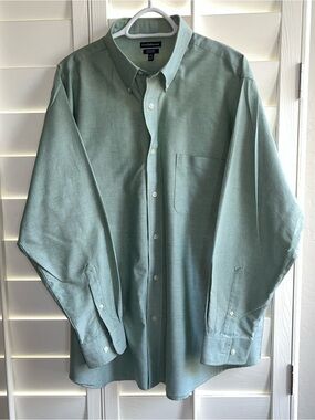 croft & barrow Men's Button-Down Dress Shirt in Sage Green